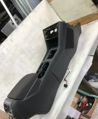 Volkswagen Touran III Center console 5TA861801