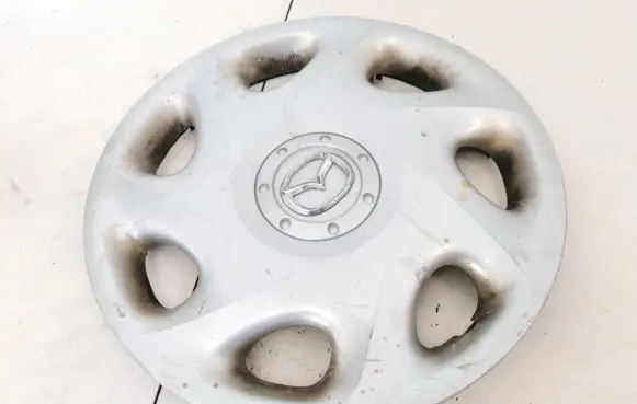 Mazda 3 I R14 wheel hub/cap/trim 
