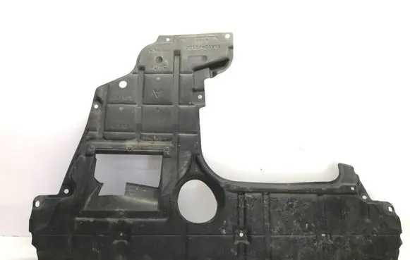 Toyota RAV 4 (XA40) Engine splash shield/under tray 5141042100