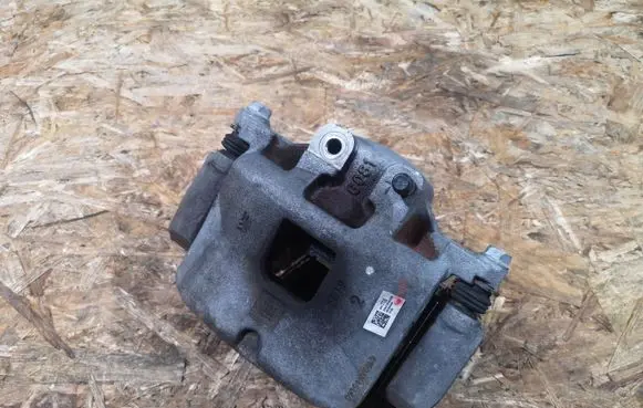 Chevrolet Camaro Front brake caliper