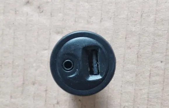 Peugeot 2008 I AUX in-socket connector 96645227XT