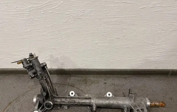BMW M5 Steering rack 2284866