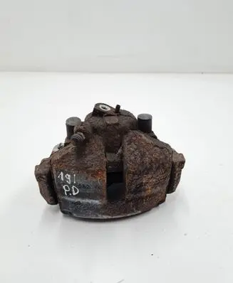 Volkswagen Golf VI Front brake caliper