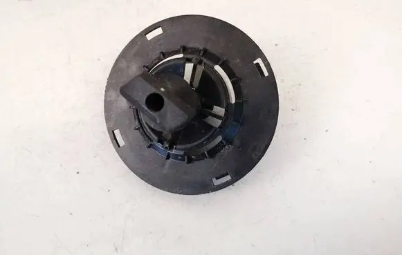 Opel Crossland X Spare wheel bolt 9816031680