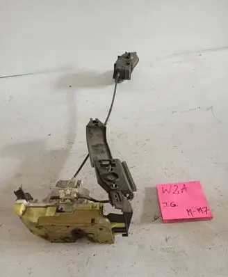 Ford Focus Front door lock XS4AA21813