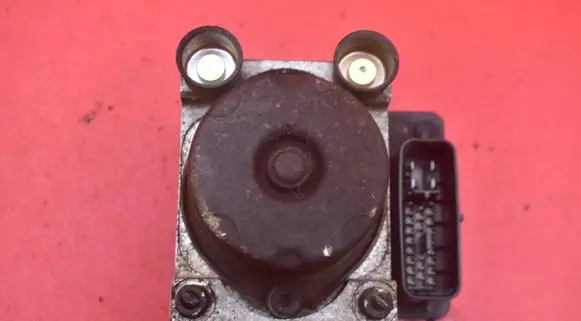 Mitsubishi Outlander ABS Pump MN102311