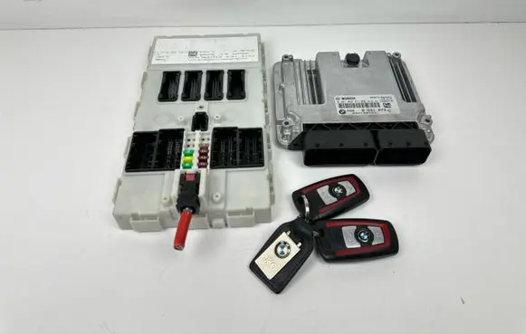 BMW 4 F32 F33 Engine ECU kit and lock set 8591073