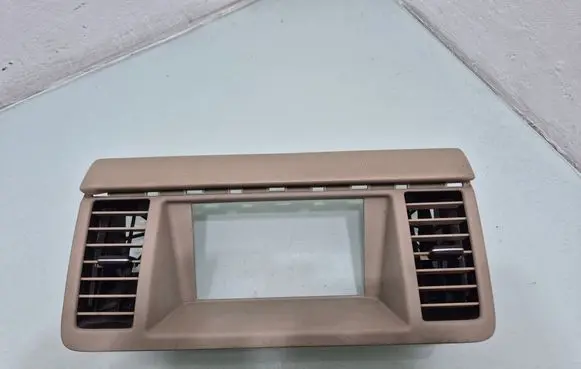 Nissan Murano Z50 Dash center air vent grill 68750CC001