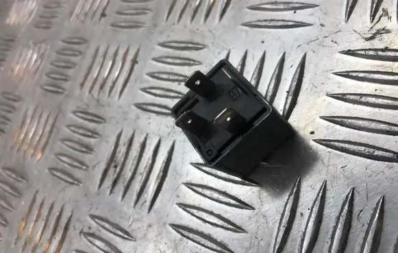 Audi A8 S8 D3 4E Other relay 141951253B