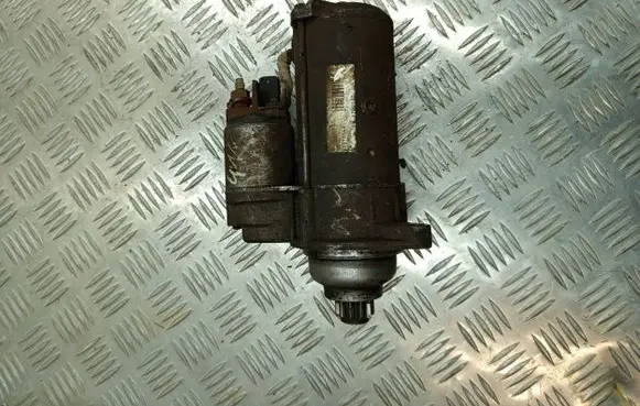 Volkswagen Golf IV Starter motor D7RS130