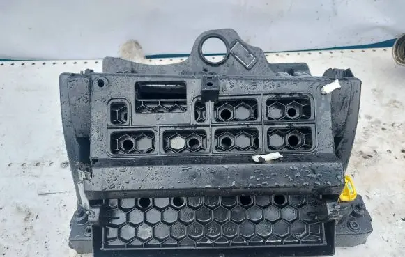 Volkswagen PASSAT B6 Glove box set 