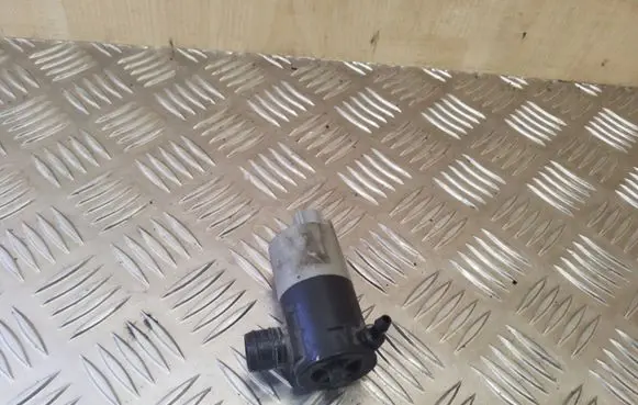 Toyota Auris 150 Windscreen/windshield washer pump