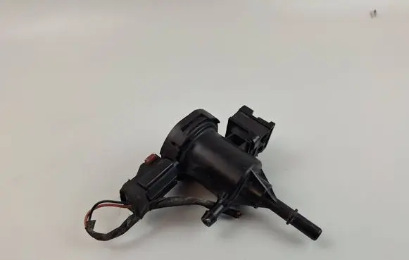 Mercedes-Benz C W204 Vacuum valve A0014760532
