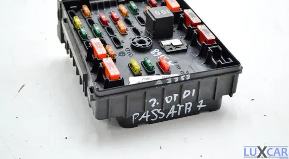 Volkswagen PASSAT B7 Fuse module 3C0937125A 63595743