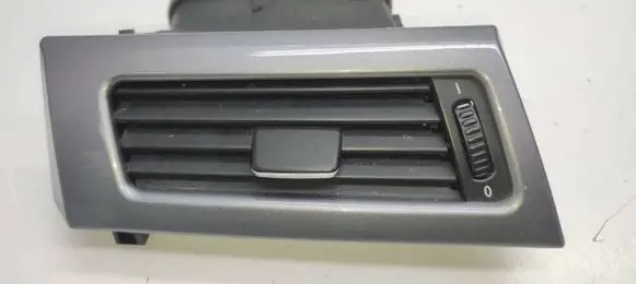 BMW 5 E60 E61 Dash center air vent grill 9112204