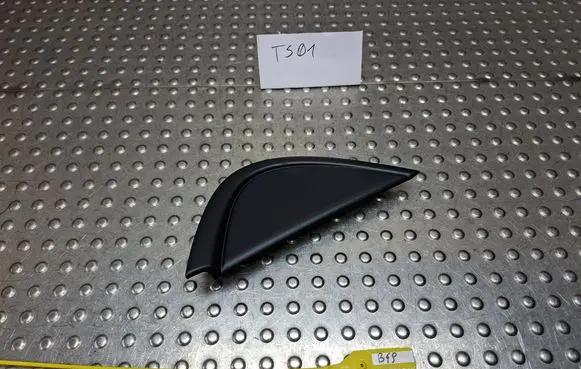 Toyota Yaris XP210 Rear door trim (molding) S27730349 757070D010