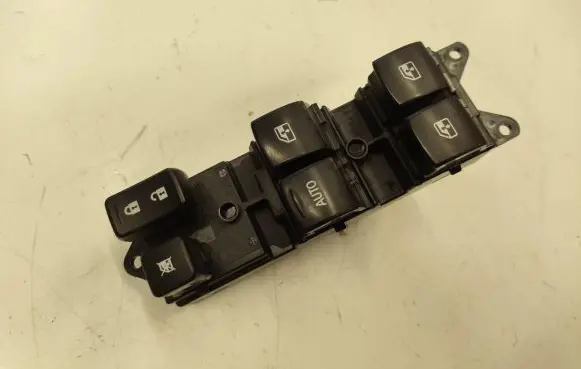 Mitsubishi Outlander Electric window control switch 8608A347 1566T14AD CEWM002007Z