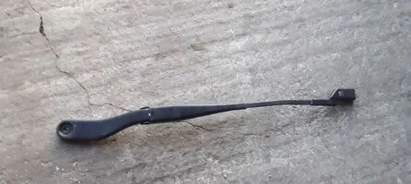 Volvo V50 Front wiper blade arm 31253998