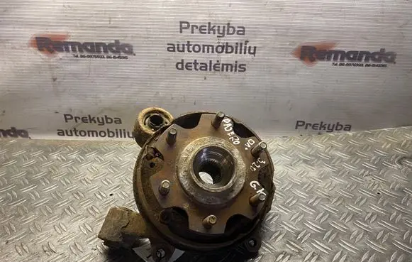 Mitsubishi Pajero Rear wheel hub