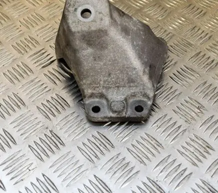 BMW 5 F10 F11 Engine mounting bracket