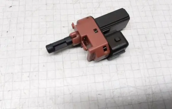 Clutch pedal sensor