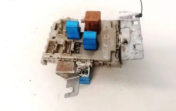 Nissan Almera Tino Fuse box set 252309F920 243504U100