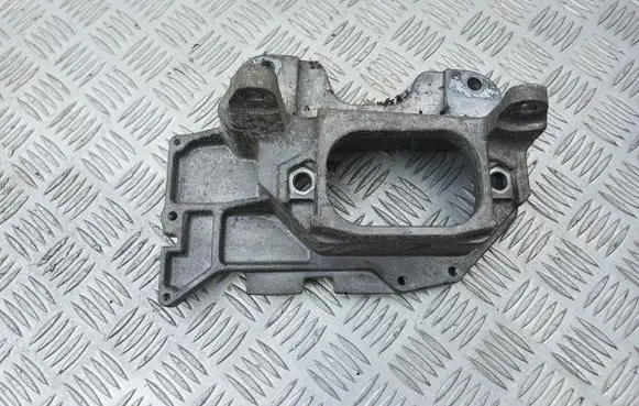 Nissan Pulsar Gearbox mounting bracket PU7594