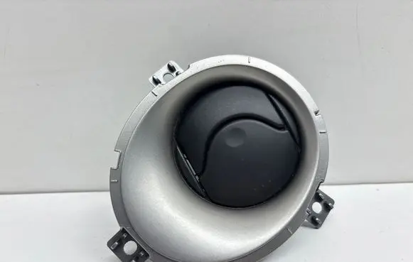 Nissan Juke I F15 Dashboard side air vent grill/cover trim 687611KE0A 687P400A26