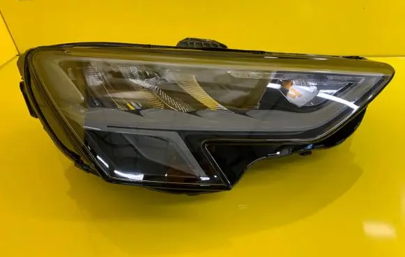 Audi A3 8Y Headlight/headlamp 8Y0941012