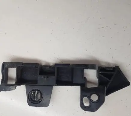 Opel Zafira C Front bumper mounting bracket 13356870