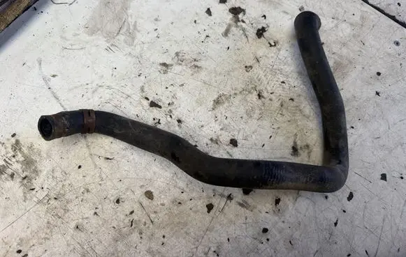 Audi A4 S4 B5 8D Engine coolant pipe/hose 8D0819371B
