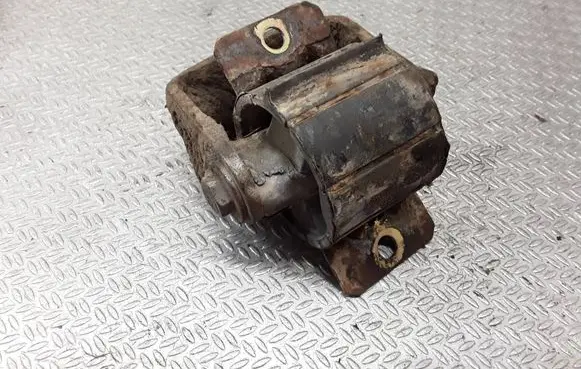 Volkswagen II LT Gearbox mount 