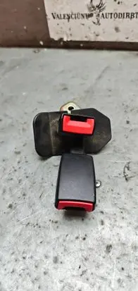 Audi A4 S4 B6 8E 8H Middle seatbelt buckle (rear) 8E085773901C 04012002