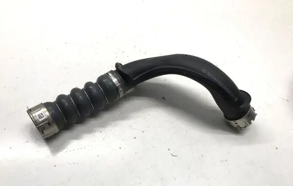 BMW 2 Active Tourer U06 Intercooler hose/pipe 8471882