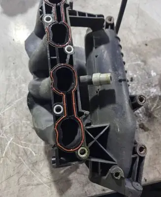 Ford Focus Intake manifold XS4E9424