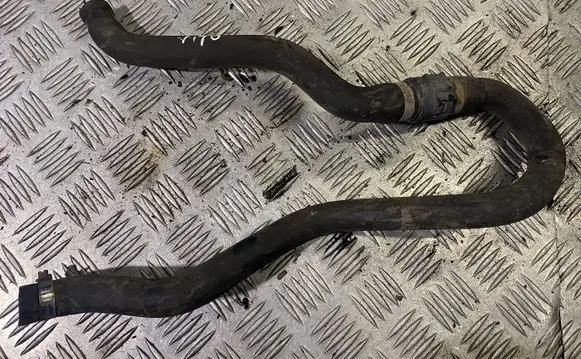 Mercedes-Benz Vito Viano W639 Engine coolant pipe/hose