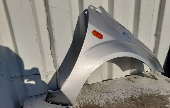 Ford Fiesta Fender 10110B3F