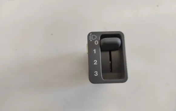 Honda CR-V Headlight level height control switch M10573