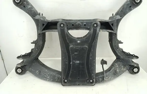 Toyota Sienna XL40 IV Rear subframe 5816808010