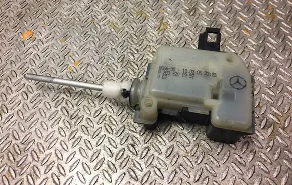 Mercedes-Benz C W203 Fuel tank cap lock A2038201997 2038201997