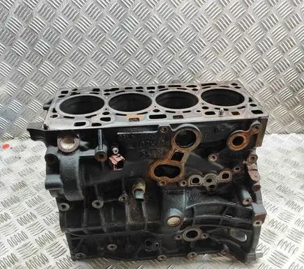 Volkswagen PASSAT B8 Engine block 05L100031T