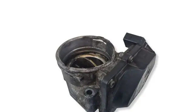 Volkswagen PASSAT B6 Throttle valve 03G128063M