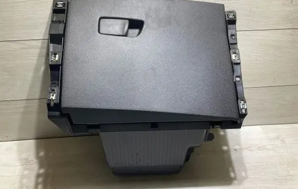 Renault Clio V Glove box set 681081139R