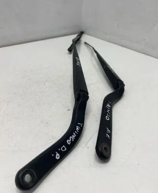 Renault Twingo III Rear wiper blade arm A4538200244 288866123R A4538200144