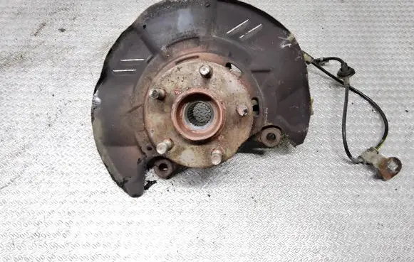 Subaru Forester SH Front wheel hub spindle knuckle