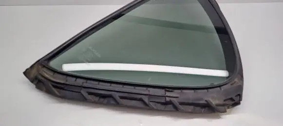 Rear vent window glass