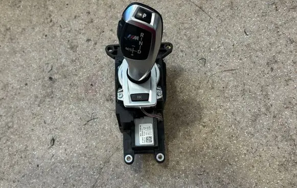 BMW X6 E71 Gear shifter/selector 9228594