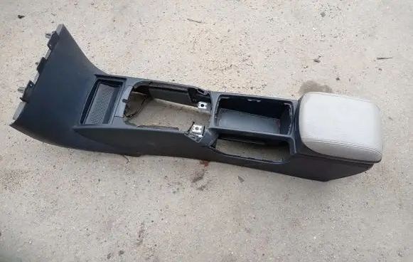 Volvo C30 Center console 8686025 30755349 9687478