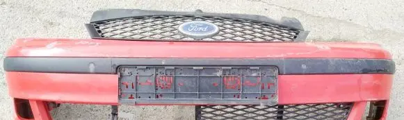 Ford Galaxy Front bumper raudonas