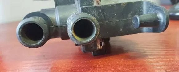 BMW X5 E53 Coolant heater control valve 8374995